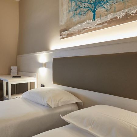 Hotel Concorde Camerano Ruang foto