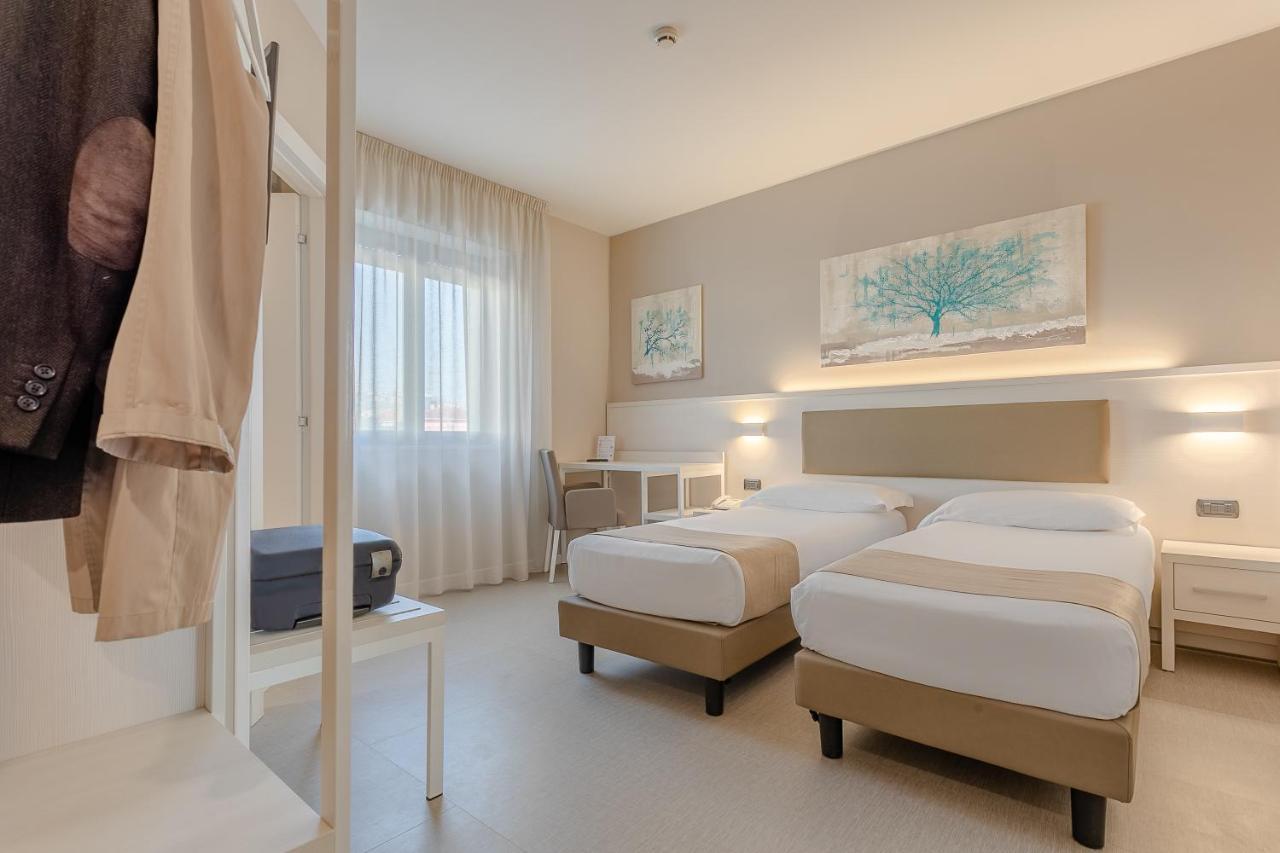 Hotel Concorde Camerano Ruang foto