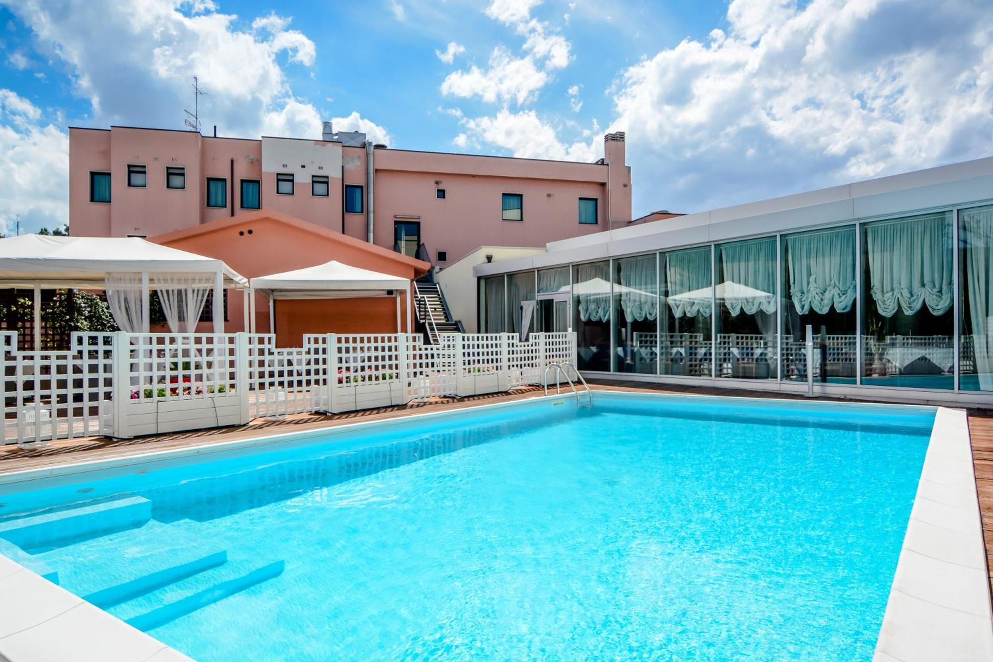 Hotel Concorde Camerano Bagian luar foto